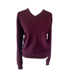 Neiman Marcus Mens Preppy Quiet Luxury Cashmere V-Neck Sweater Burgundy Small